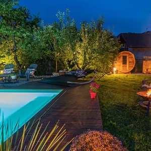 hygge-lodge-annecy.hotels-rhonealpes.com/